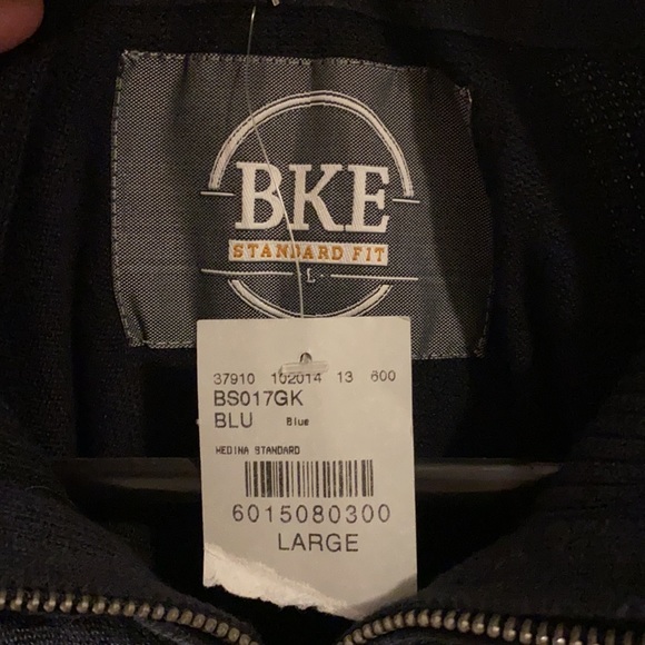 Buckle Quarter Zip Jacket - Picture 4 of 5